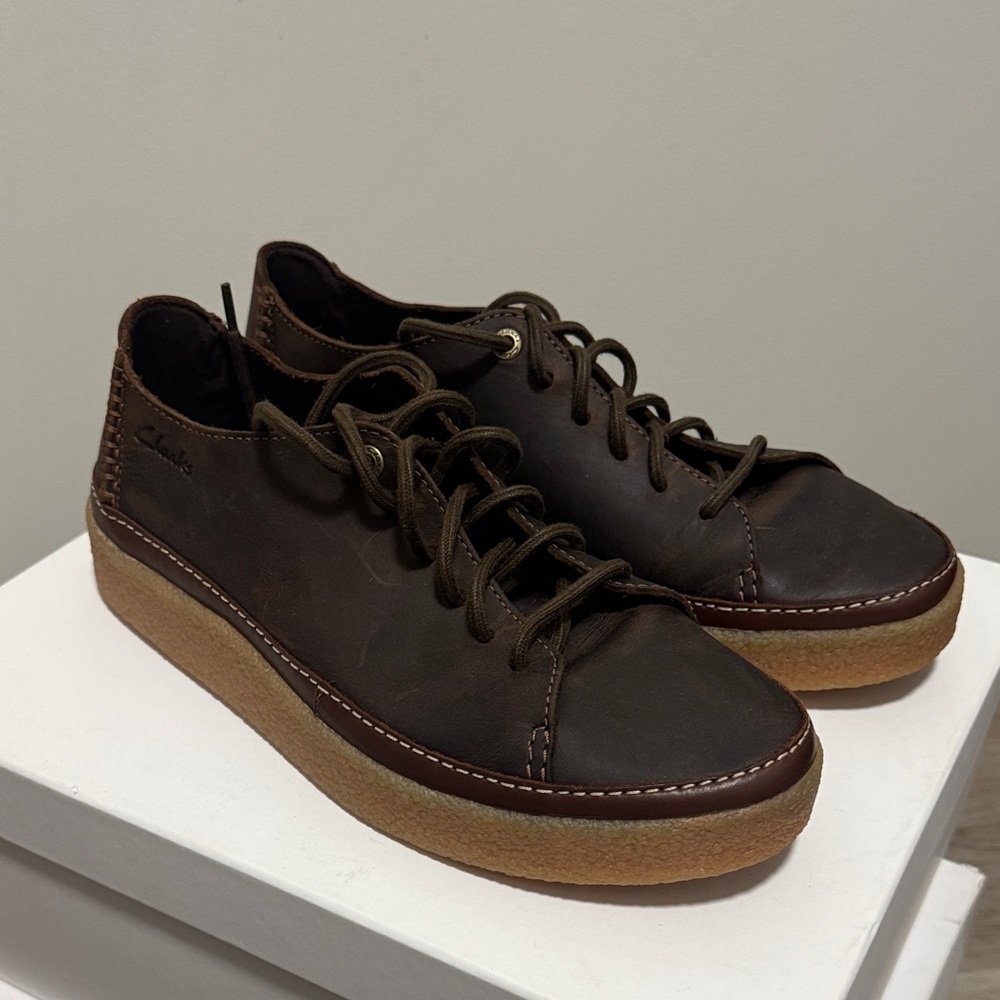 Clarks Men's Dark Brown Beeswax Leather Gum Sole Sneaker